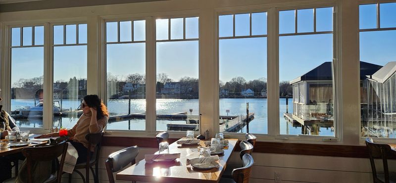Waterfront Seafood With Deep Local Roots
