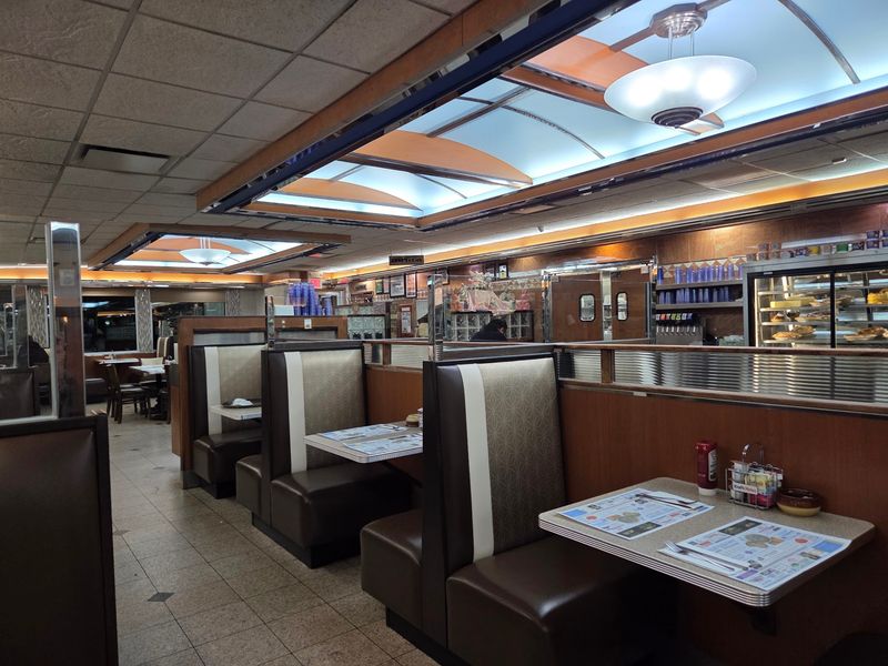 Blue Colony Diner, Newtown