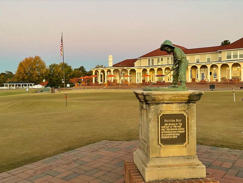 This Small North Carolina Village Has Medical Care So Good People Are Moving There For It - Decor Hint Understand Why Pinehurst Keeps Drawing New Attention