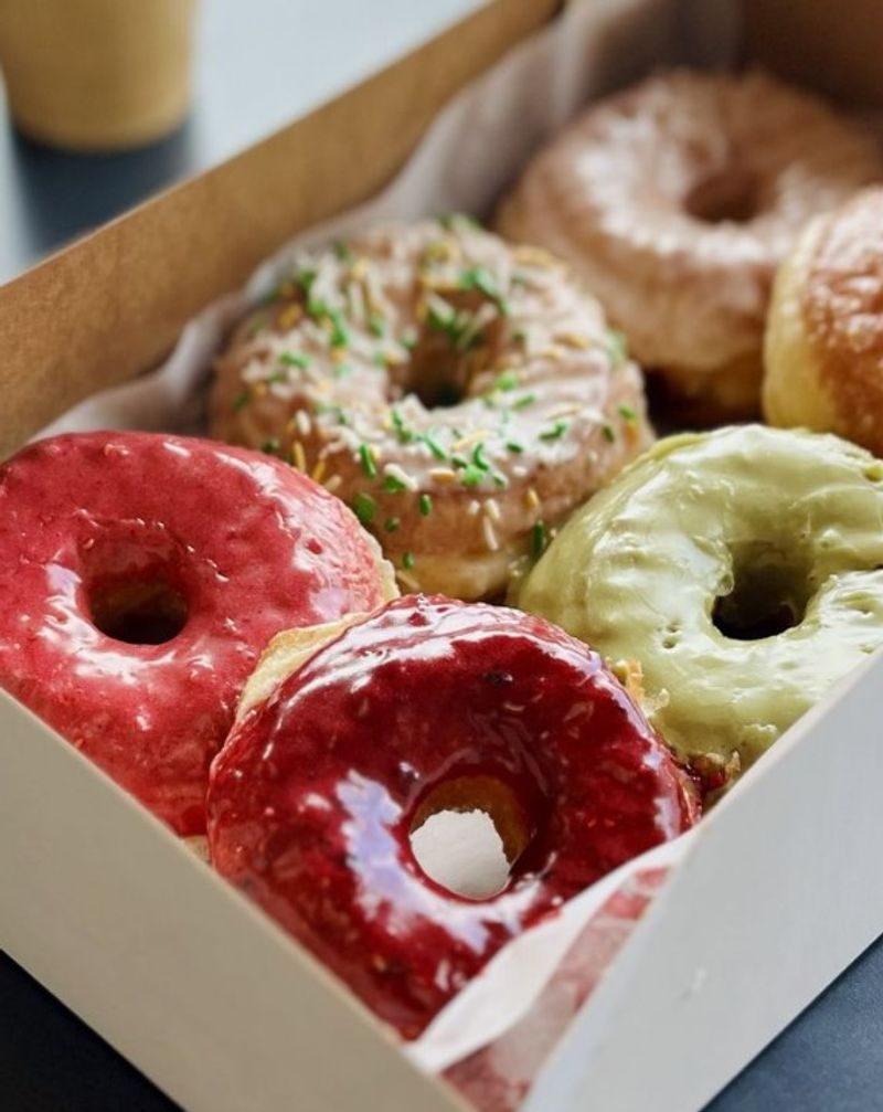 Oliboli Donuts, Tustin