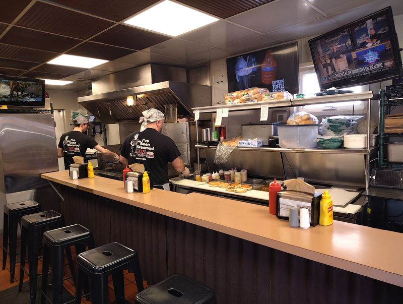 This 67-Year-Old Connecticut Burger Spot Was Just Named Home To The Best Cheeseburger In The State - Decor Hint Regulars Still Crowd In For The Classic