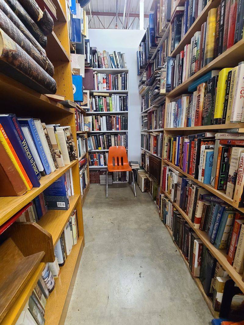 This Enormous Tennessee Antique Mall Packs 24,000 Square Feet With Vintage Finds - Decor Hint Books, Records And Mid-Century Furniture