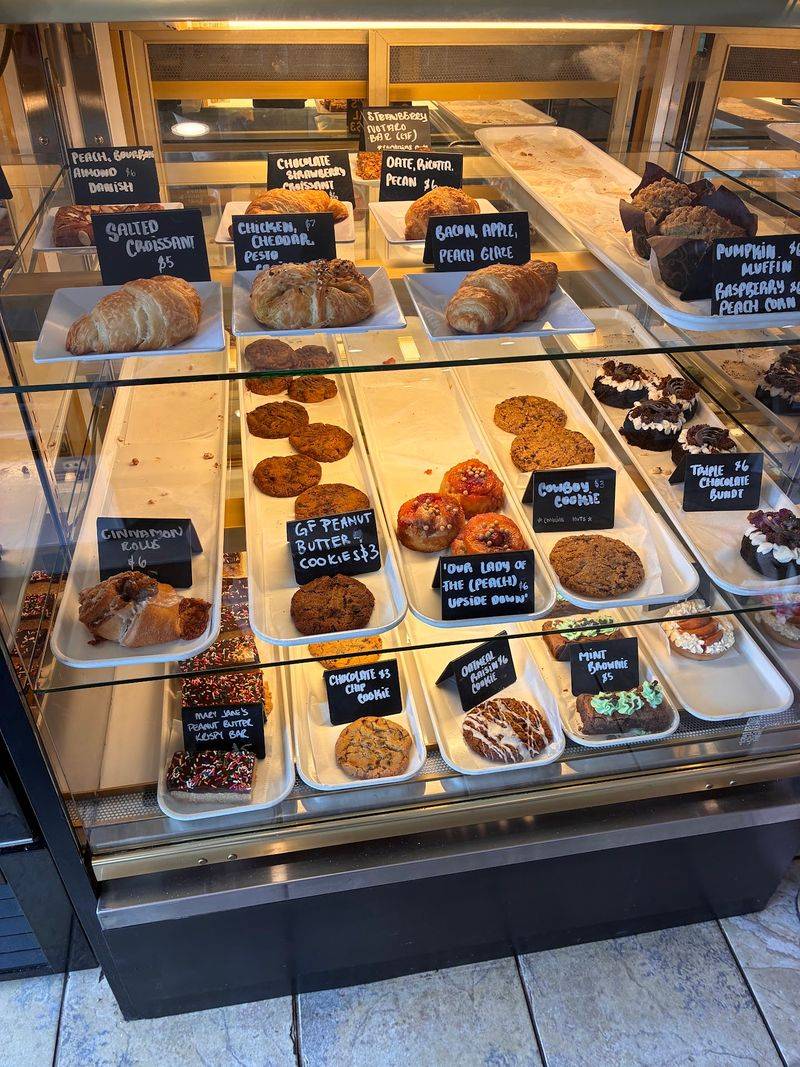 Tony's Flour Shop, Cromwell