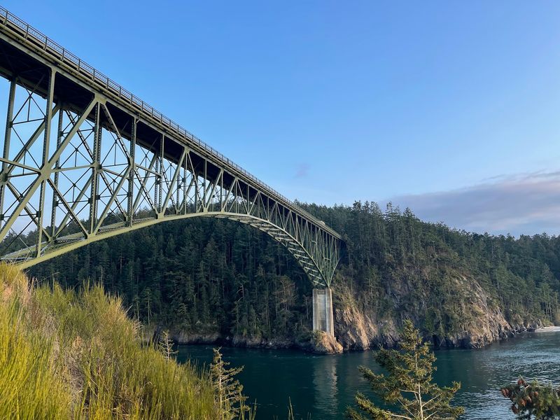 10 Affordable Washington Day Trips That Feel Breathtaking For Under $60 - Decor Hint Deception Pass State Park