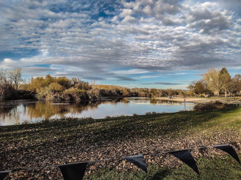 This Idaho Island State Park Has A Roomy Lake Beach That Stays Calm Midweek - Decor Hint Why Weekdays Win Here