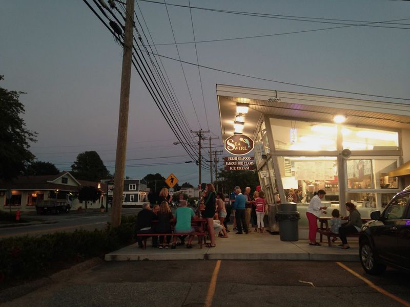 This Tiny Connecticut Seafood Shack Has Fried Clams That Are Absolutely Worth Trying - Decor Hint Sunset Makes The Tiny Shack Even Better