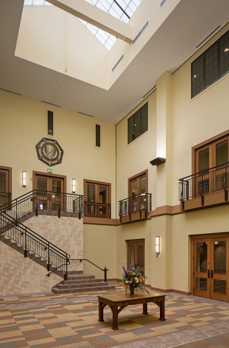 This Nebraska Chapel Was Inspired By Historic Churches In Milan, Italy - Decor Hint Campus Life Under One Roof
