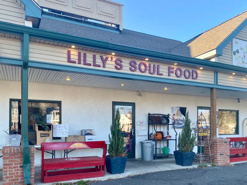 Lilly’s, Windsor