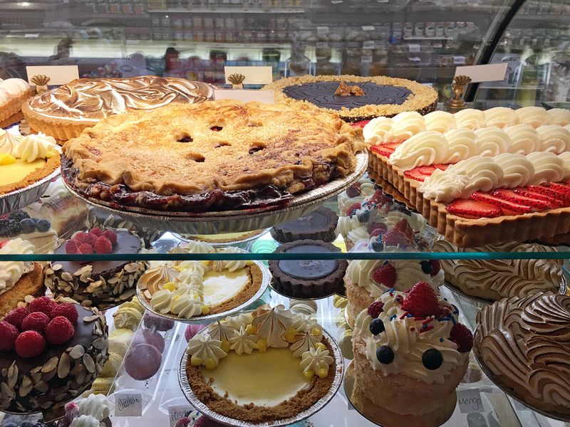 This Massive Connecticut Market Is A Family-Owned Secret For Food Lovers - Decor Hint Prepared Foods Make Dinner Decisions Much Easier