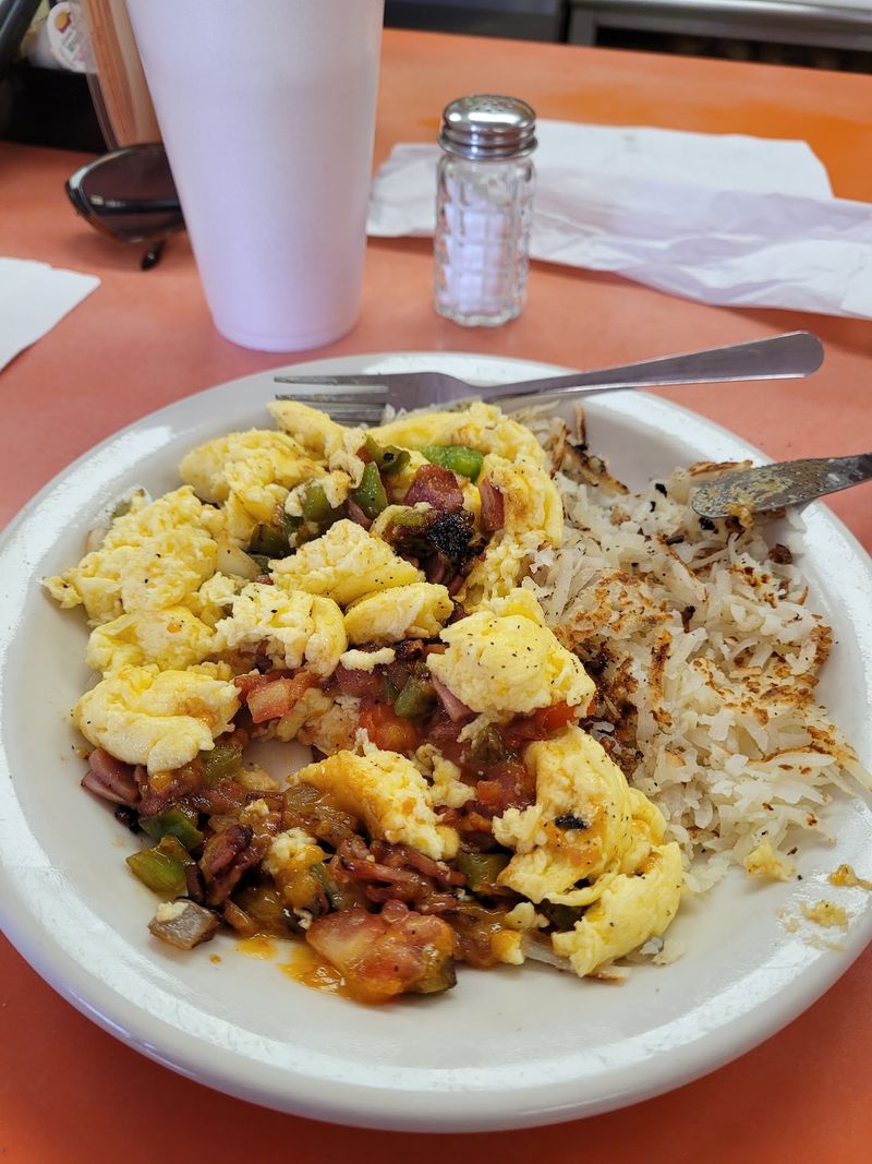 10 Blue Collar North Carolina Restaurants That Serve Huge Portions For Cheap - Decor Hint Goody Goody Omelet House, Wilmington