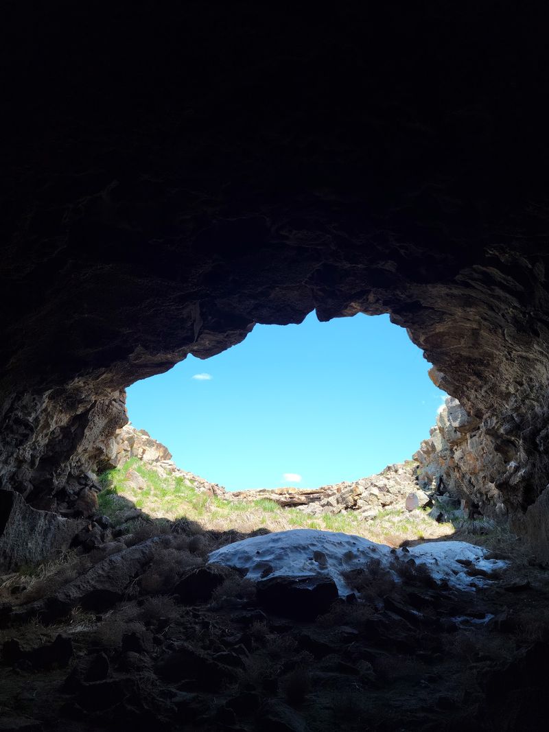 Bear Trap Cave In American Falls