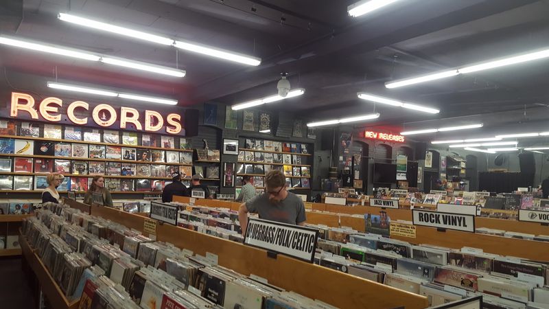 Flip Through Thousands Of Records At This Idaho Shop Spinning Since 1977 - Decor Hint Selling Your Old Collection