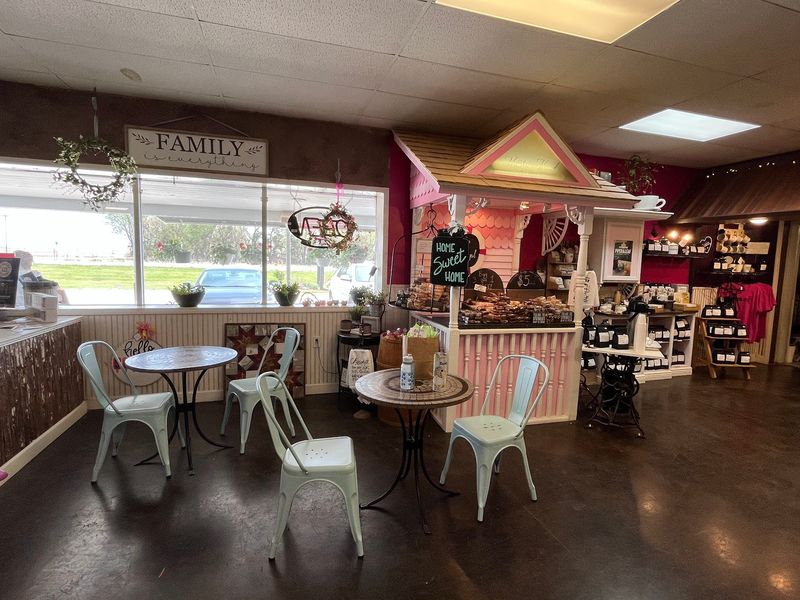 Master's Hand - Every Woman's Dream Shop, Tekamah, NE