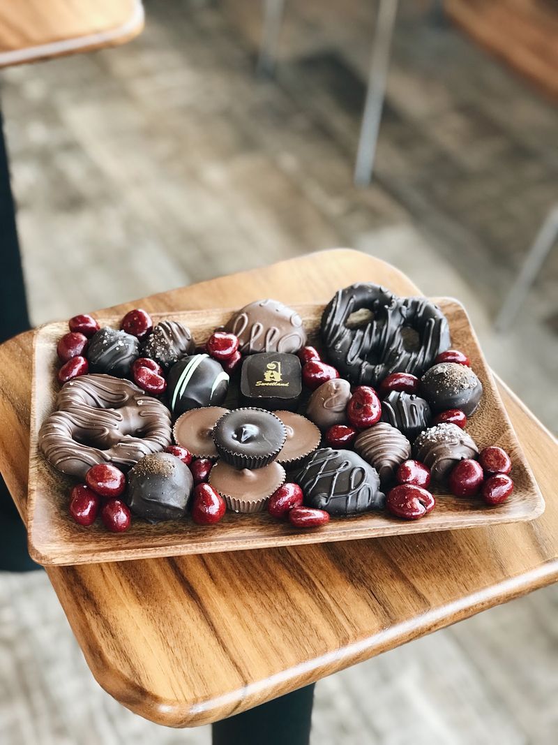 9 Nostalgic Candy Stores In Michigan That Take You Straight Back To Childhood - Decor Hint Sweetland Candies