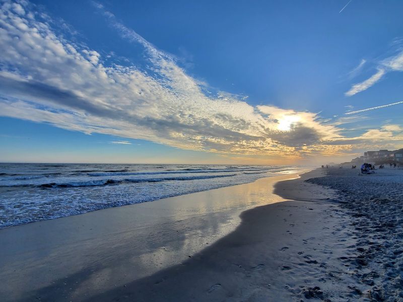 10 North Carolina Coastal Spots Where You Could Encounter The Mysterious Blue Land Crab - Decor Hint North Topsail Beach