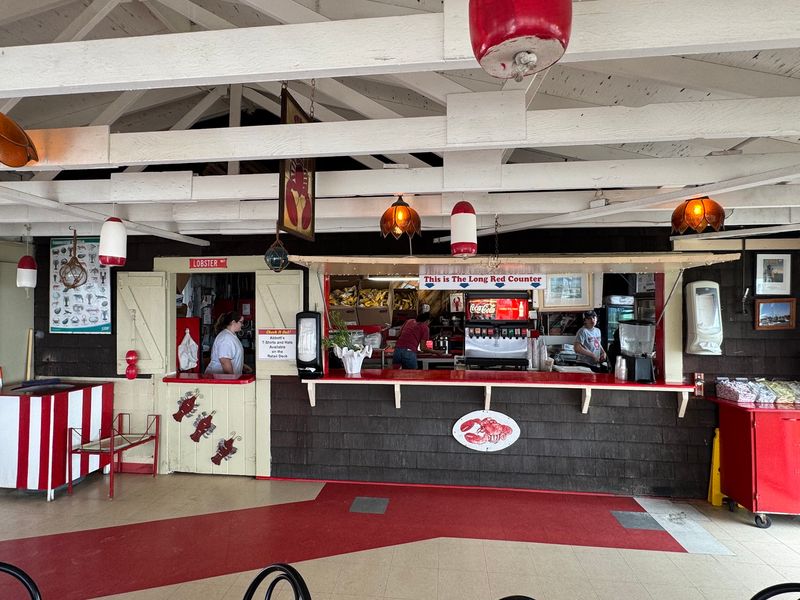 Abbott’s Lobster In The Rough, Noank
