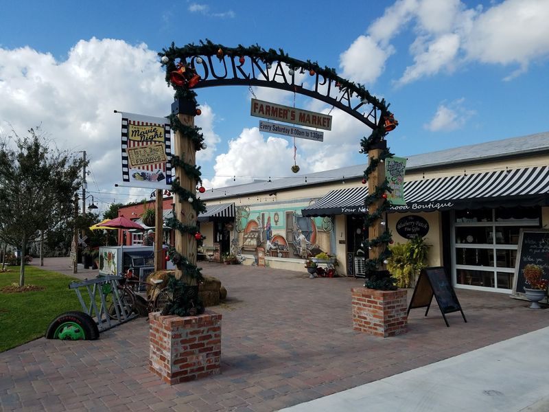 10 Hidden Towns In Florida That Are More Charming Than Most Travelers Realize - Decor Hint Lake Placid, Highlands County