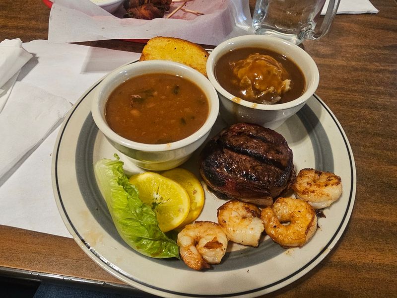 Boss Hogg's Saloon & Restaurant