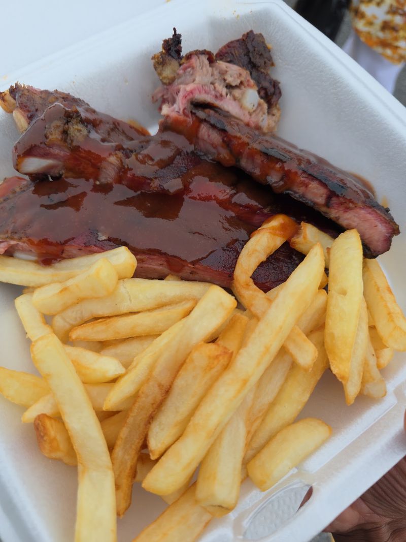 Falling Off the Bone BBQ And Fish Fry, Dover