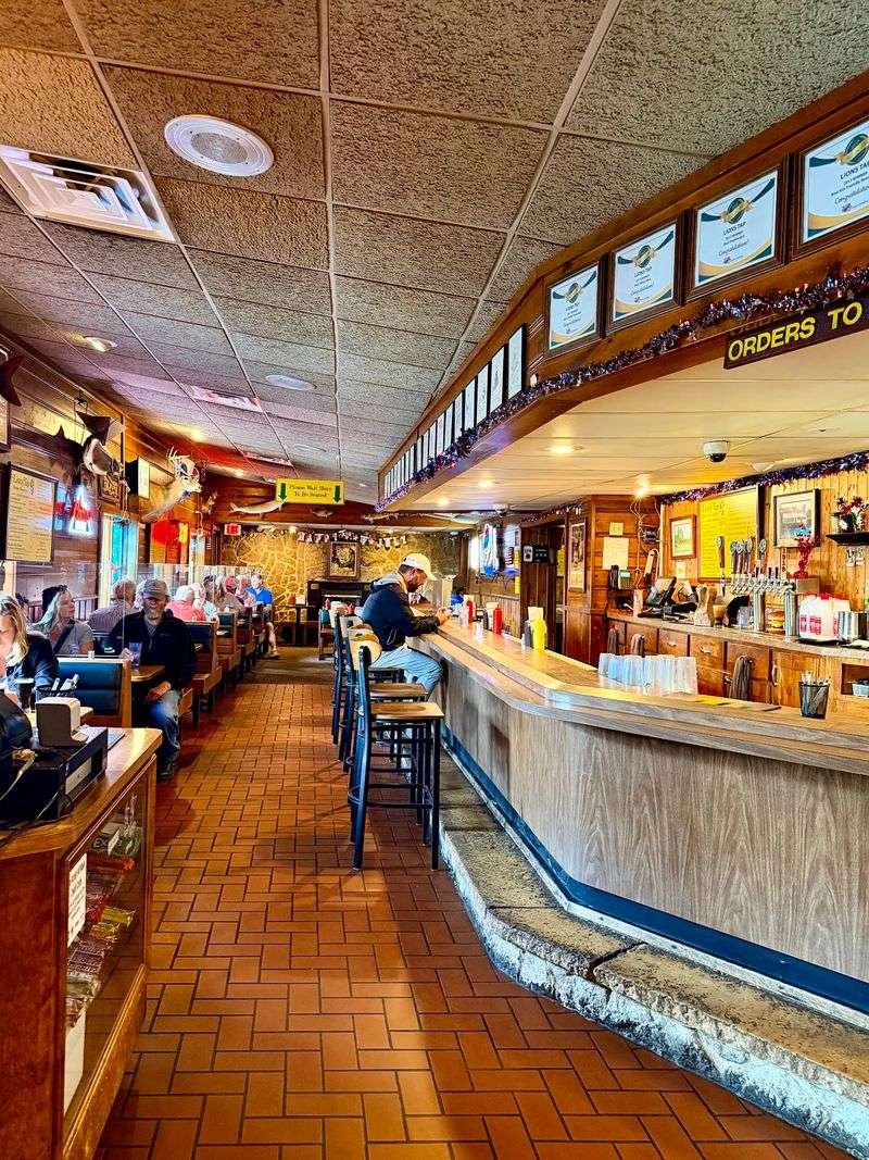 Lions Tap, Eden Prairie