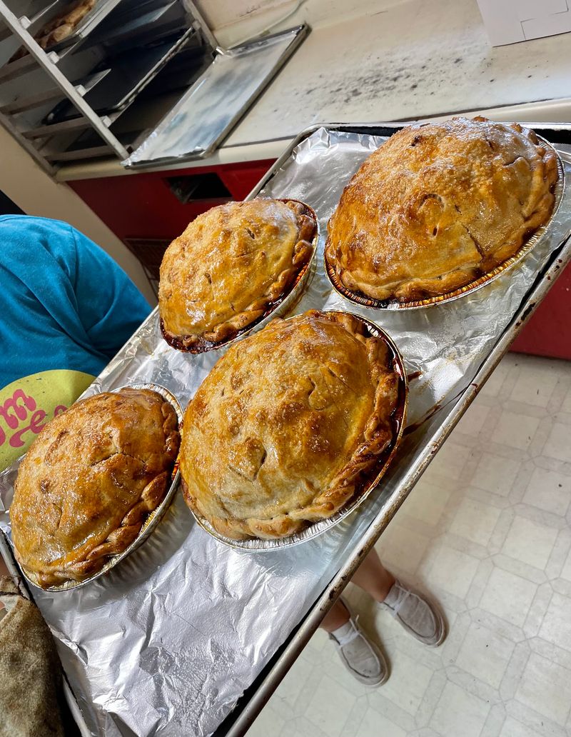 The Grand Champion Apple Pie Deserves Its Reputation
