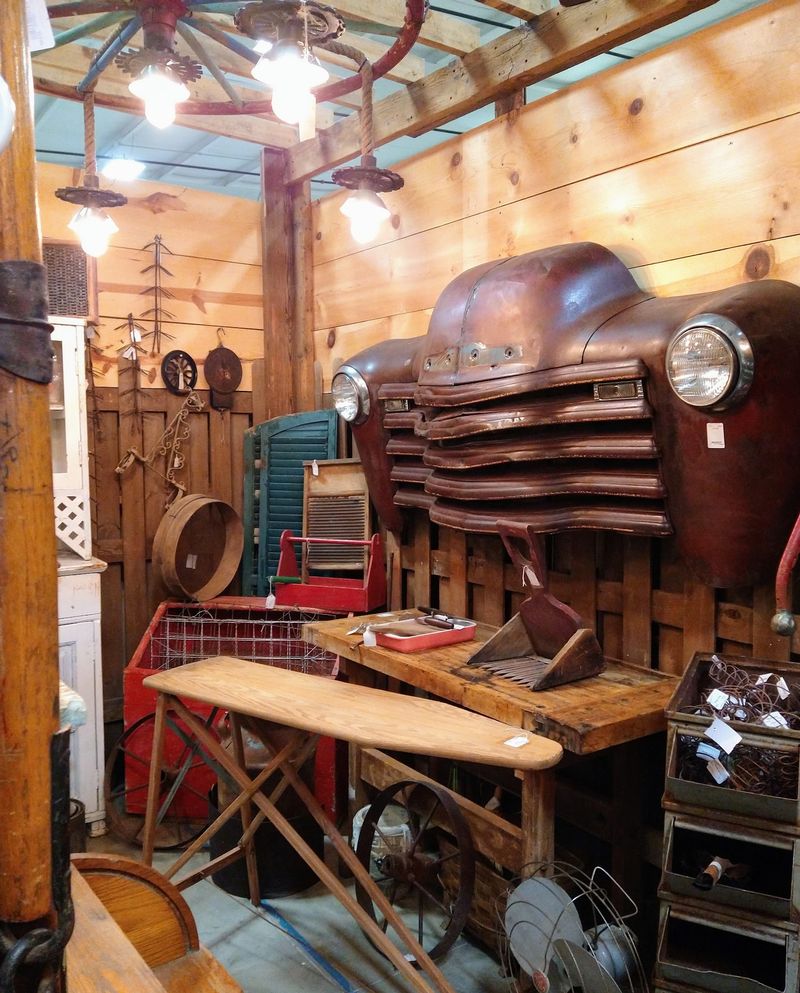The Enormous Antique Store In Missouri That Takes Almost All Day To Explore - Decor Hint Farmhouse Furniture And Rustic Home Decor