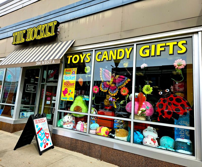 9 Nostalgic Candy Stores In Michigan That Take You Straight Back To Childhood - Decor Hint The Rocket Toys Candy & Gifts