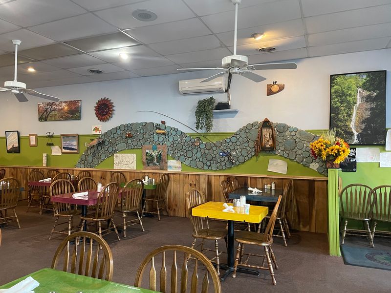 Everett Street Diner