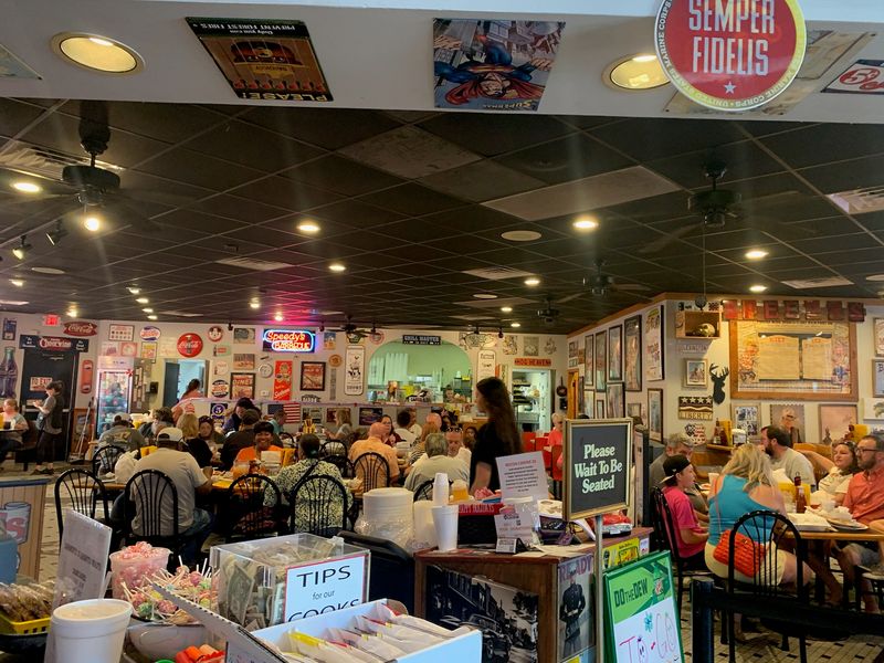 10 Blue Collar North Carolina Restaurants That Serve Huge Portions For Cheap - Decor Hint Speedy's BBQ, Lexington