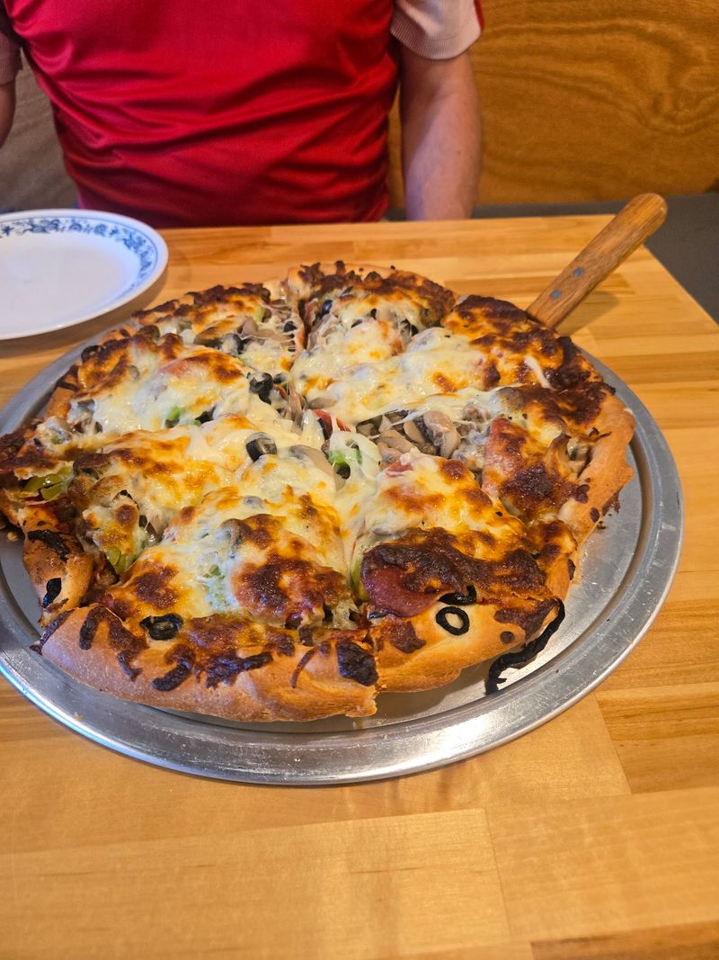 Thursday Pizza Night, the Reason People Drive an Hour