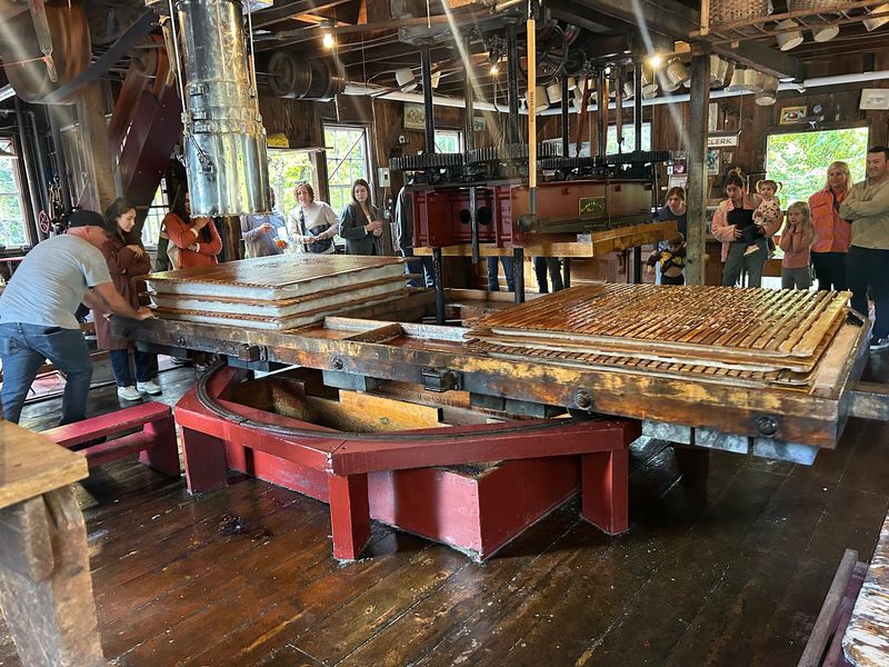 Locals Keep Returning To This Historic Connecticut Destination Every Fall, Home To America’s Last Steam-Powered Cider Mill - Decor Hint Six Generations Keep Visitors Coming Back
