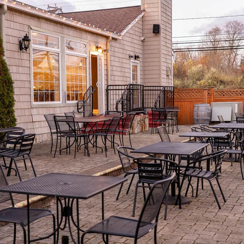 Michael's Tap Room, Danbury