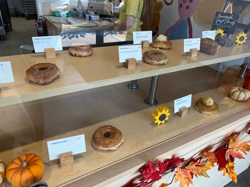 Oliboli Donuts, Tustin