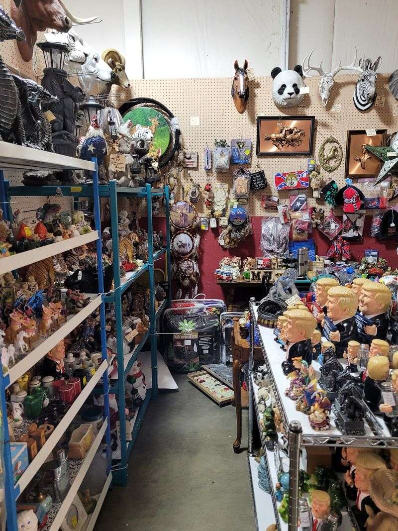 The Enormous Antique Store In Missouri That Takes Almost All Day To Explore - Decor Hint 73,000 Square Feet Of Pure Treasure Hunting