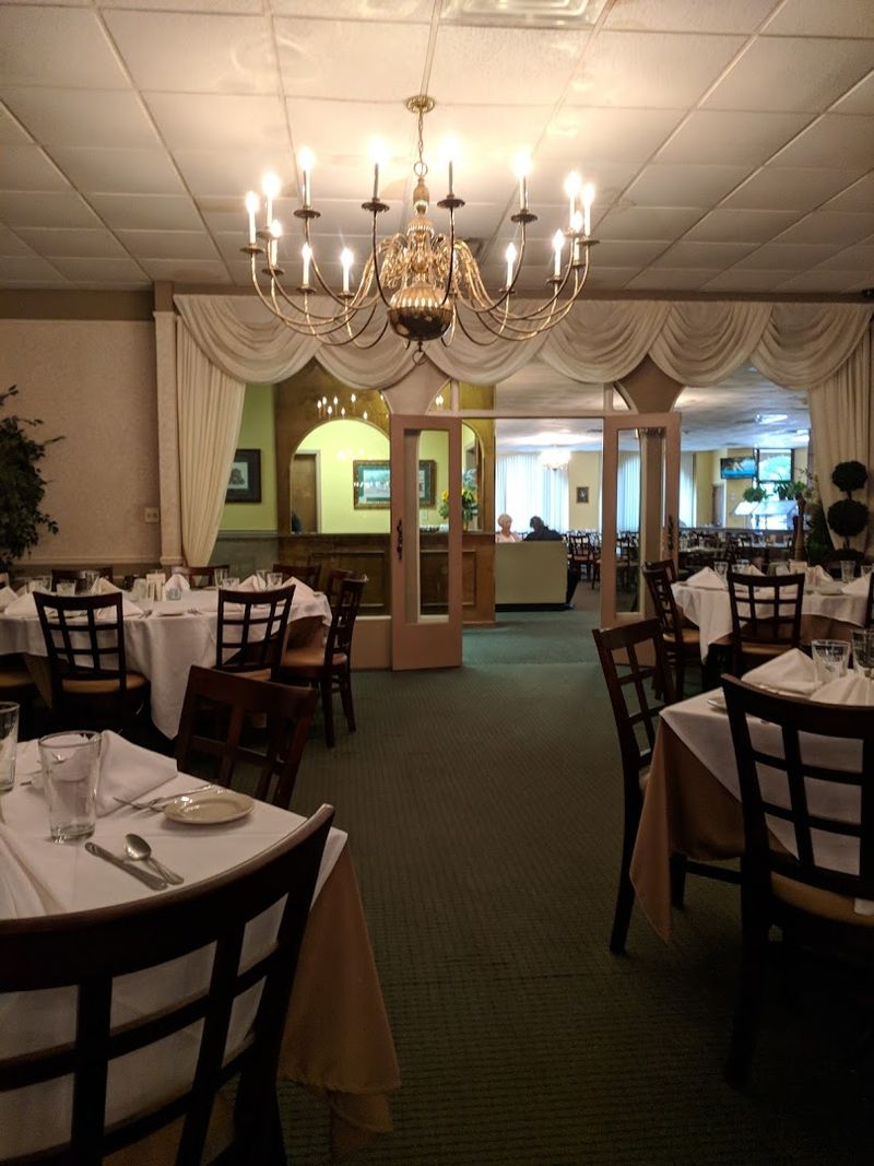 This Casual Restaurant In Georgia Has Seafood So Delicious It'S Worth The Drive - Decor Hint Private Event And Group Dining Done Beautifully