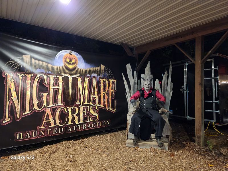10 Connecticut Fall Bucket List Experiences Worth Clearing A Weekend For - Decor Hint Nightmare Acres