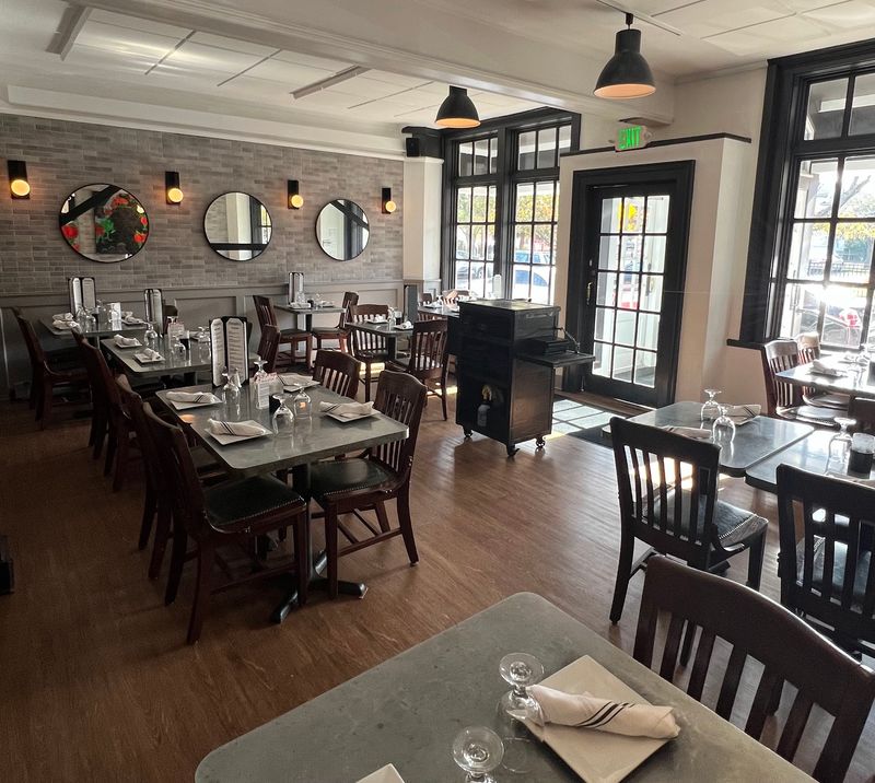 Old-School Hospitality Keeps Regulars Returning