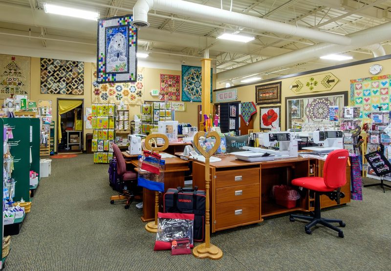 8 Idaho Quilt Shops Where Bolts Of Fabric Line Every Wall - Decor Hint Quilt Crossing In Boise
