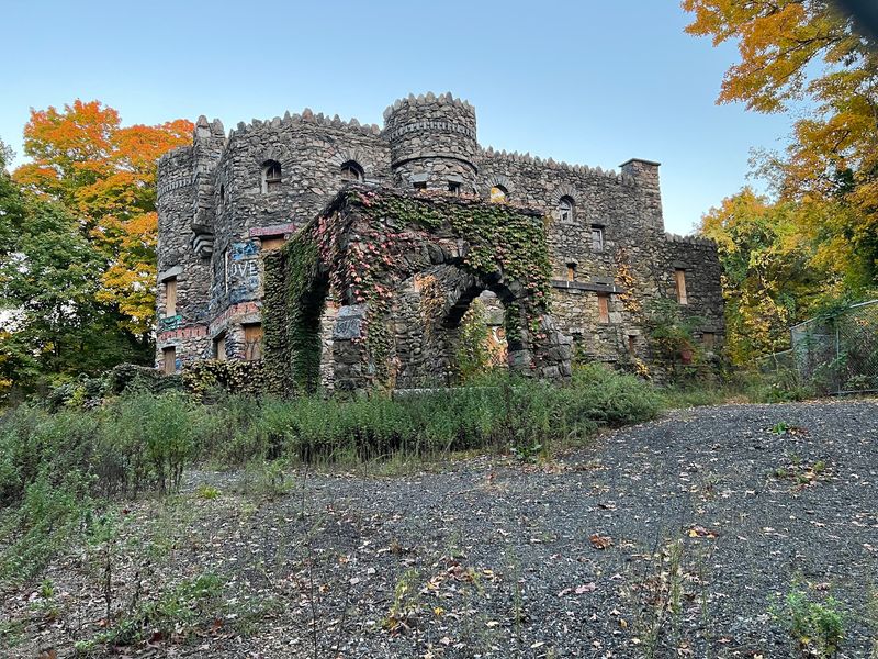 10 Little-Known Connecticut Attractions With A Seriously Spooky Side - Decor Hint Tarrywile Park, Danbury