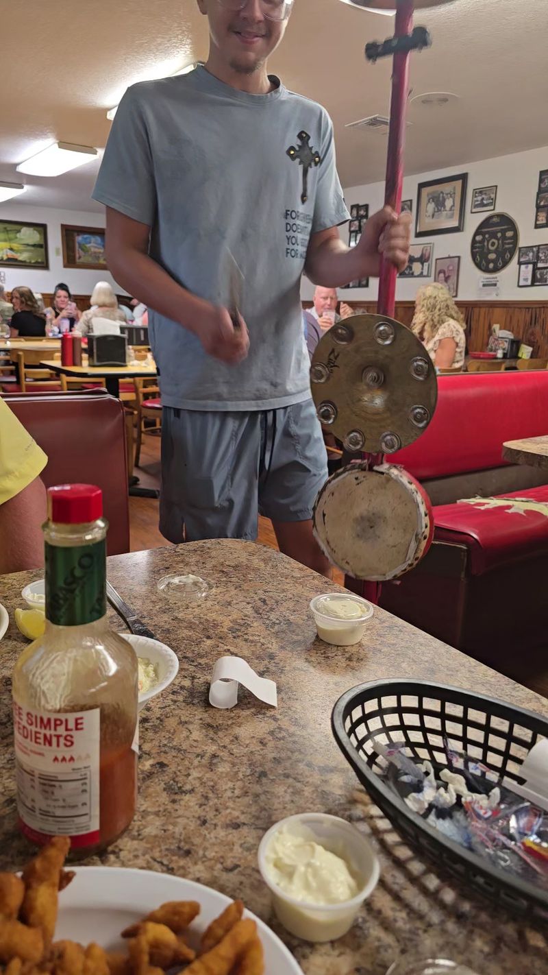 This Rustic Florida Restaurant Is Famous For Oysters Served Raw, Steamed, And Fried - Decor Hint Meet The Famous Pogo Stick