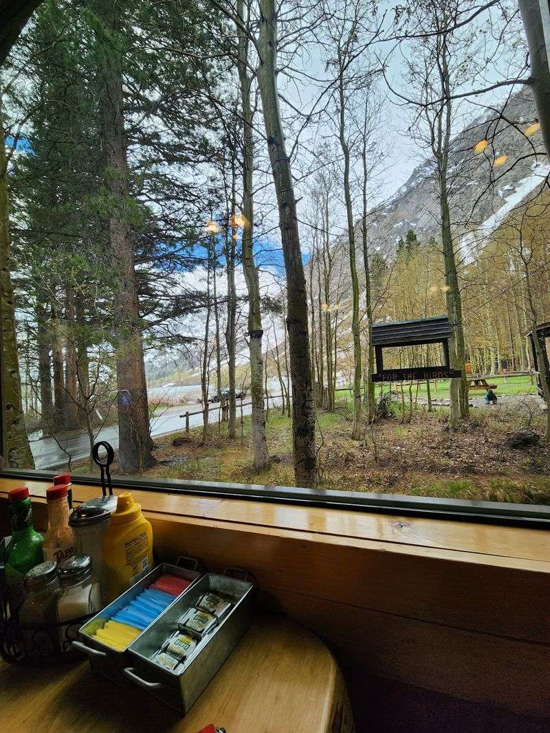 Silver Lake Resort Cafe, June Lake