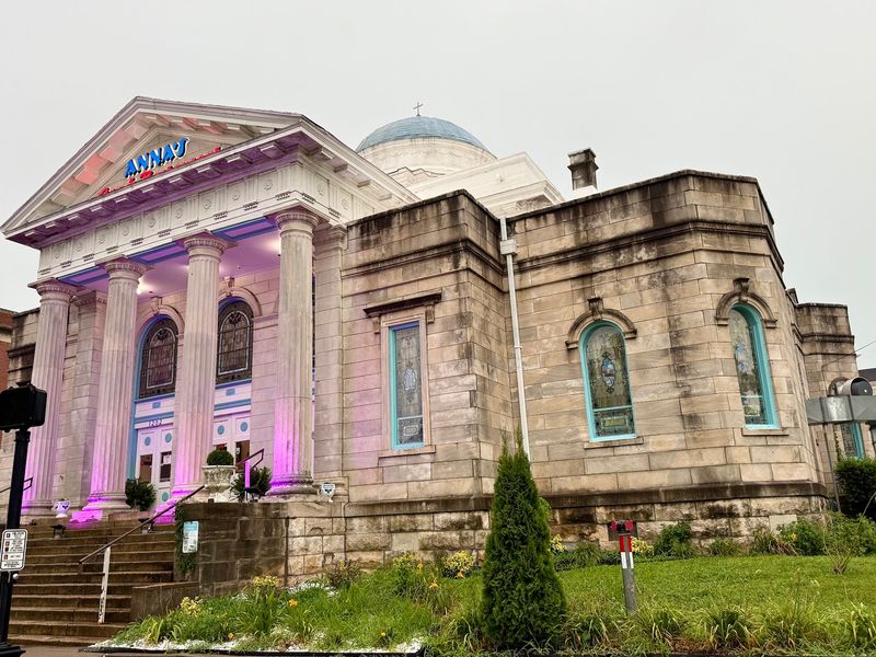 Anna's Greek Restaurant & Venue