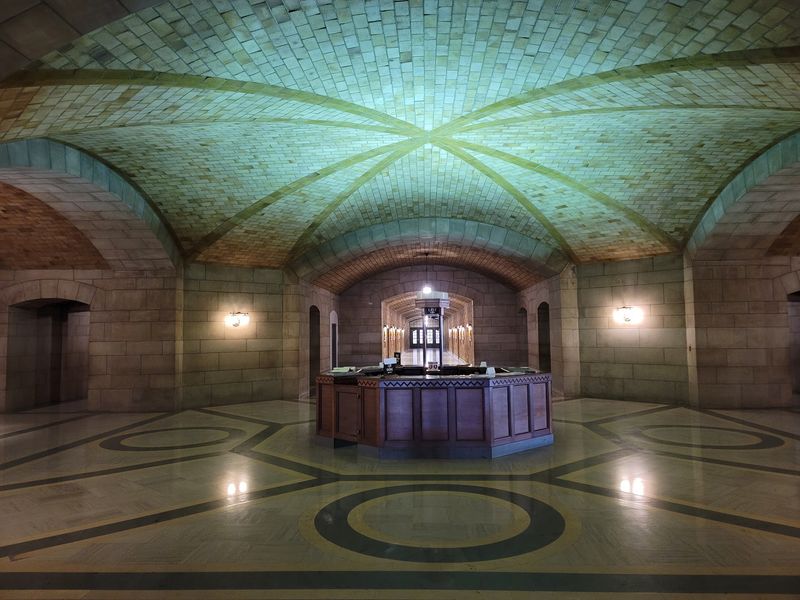 Free Guided Tours and the Ground-Floor Fortress