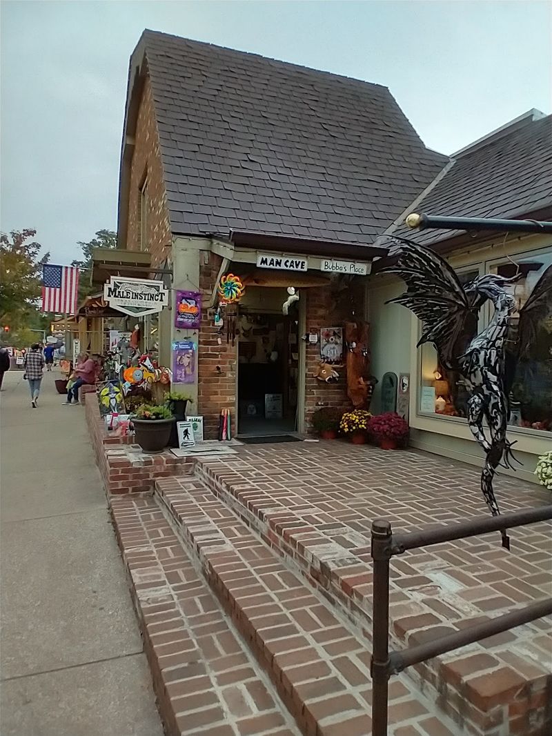 Antique Alley And Van Buren Street Wandering