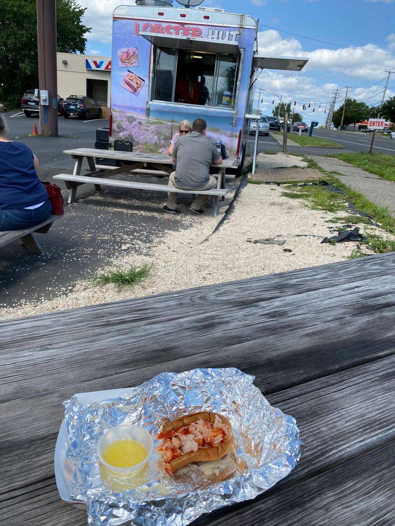 No-Frills Seafood Makes This Roadside Stop Special