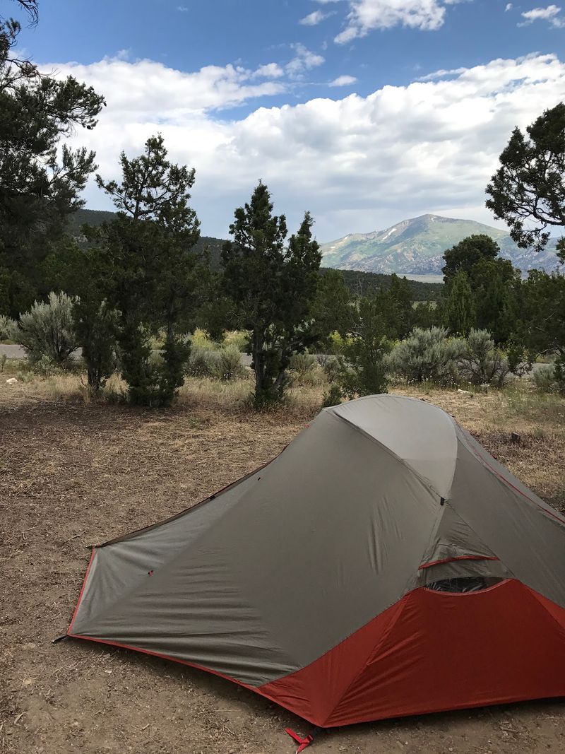 This Idaho Park's Easy Hikes Wind Through Giant Rocks That Hide Prehistoric Pictographs - Decor Hint Smoky Mountain Campground Comforts