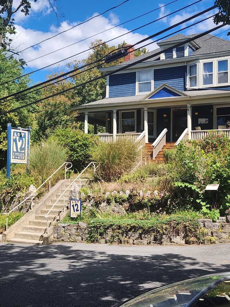Lot 12 Public House, Berkeley Springs
