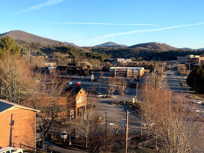 This Beloved Mountain Town Was Named The Poorest City In North Carolina - Decor Hint Household Income Sits Far Below The Statewide Median