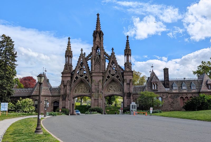 Green-Wood Cemetery, Greenwood Heights