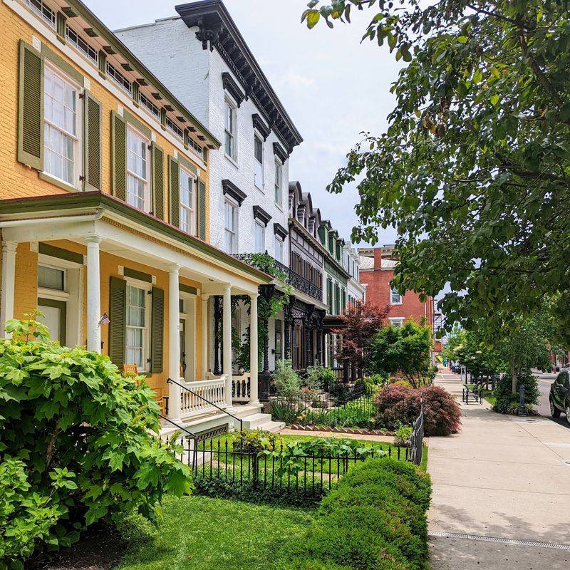 Why Visitors Are Falling Hard For This Small Historic Town In Kentucky - Decor Hint An Eighteenth-Century Village Just Down The Road
